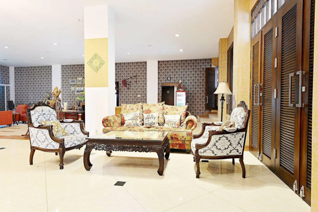 ZEN Rooms Sukaresmi Karang Setra