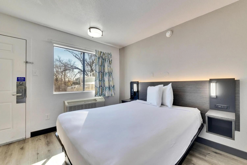 Motel 6 Austin, TX - Airport - South