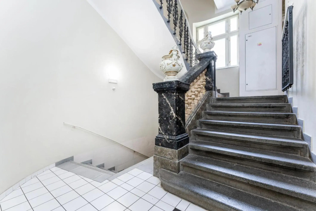 Get Prague Flat Stepanska
