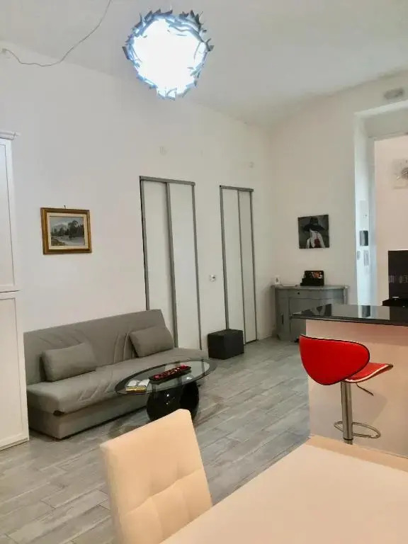 Maison Dora 10