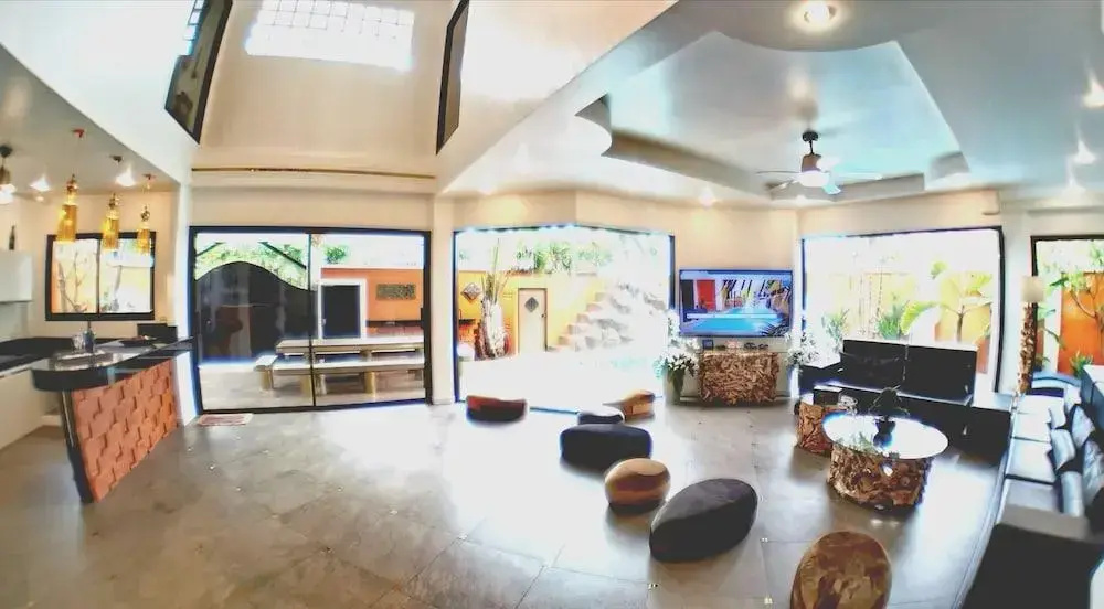 GOLDLAND Luxury Pool Villa Pattaya Walking Street 8 Bedrooms