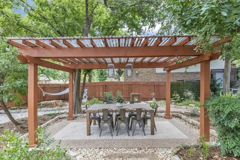 The Garden House 4 Bedroom Home by RedAwning
