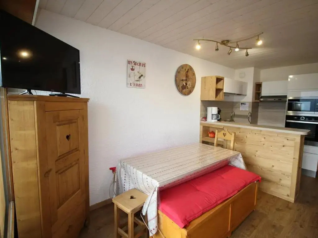 Appartement Auris, 2 pièces, 8 personnes - FR-1-297-73
