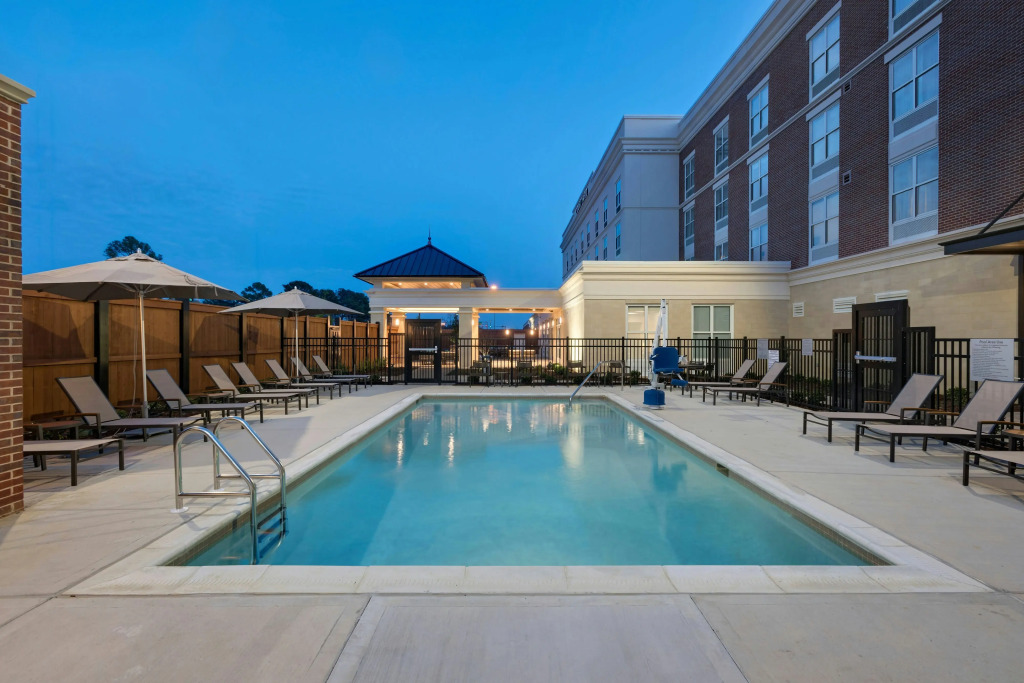 Courtyard by Marriott Jackson Madison