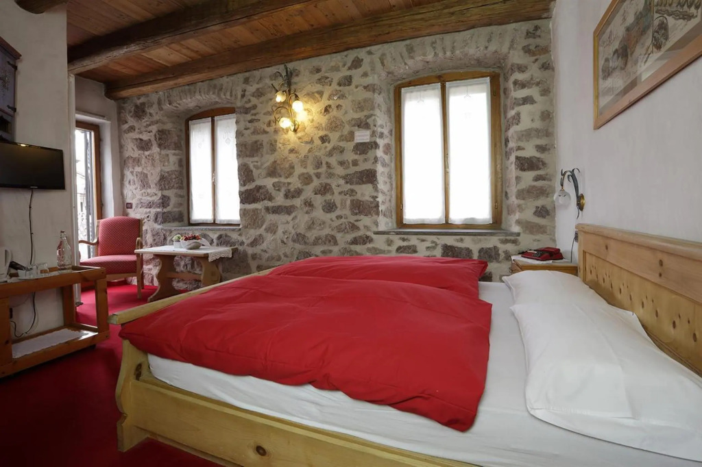Historic Hotel Ristorante La Stua