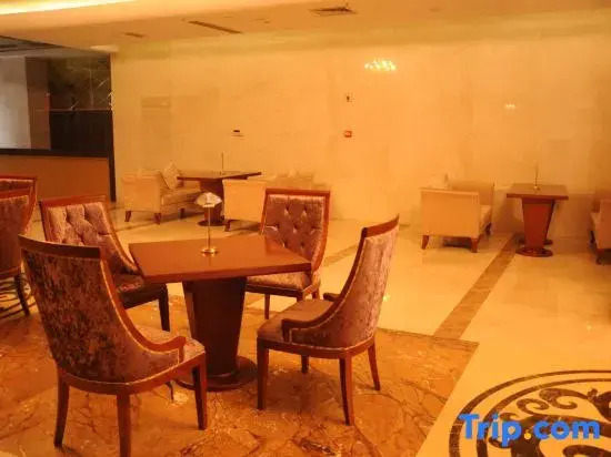 Linhai Business Hostel