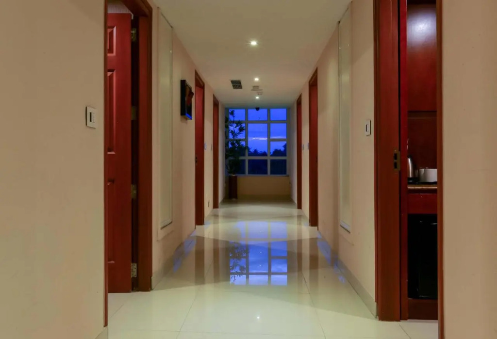 Camelot Hotel