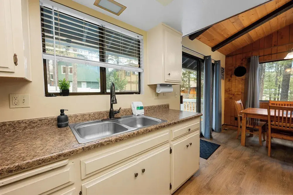 Bear Woods 3BR Retreat
