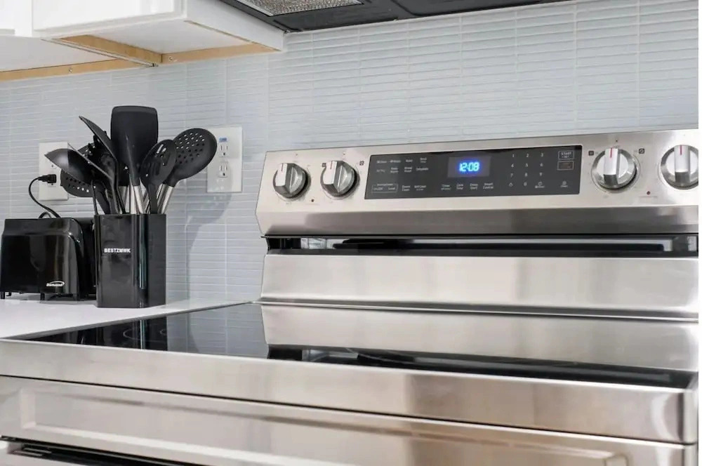 Stylish Downtown Retreat Near the Alamodome