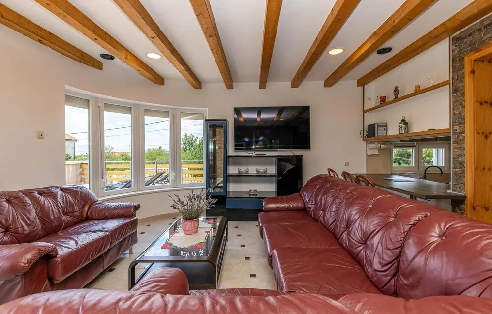 Pet Friendly Home In Smrika