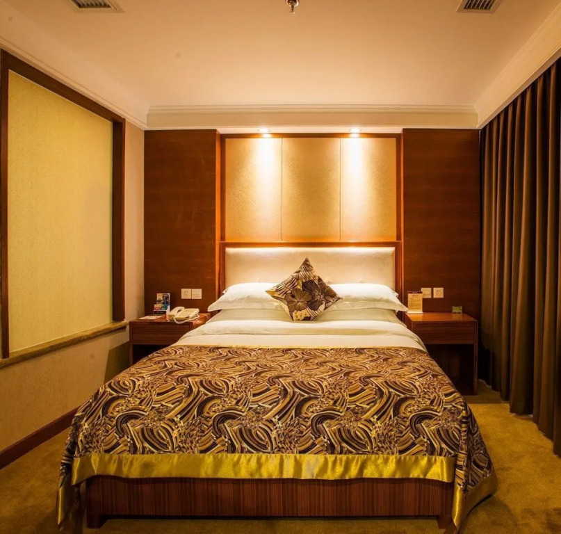 Chengdu Babao Grand Hotel