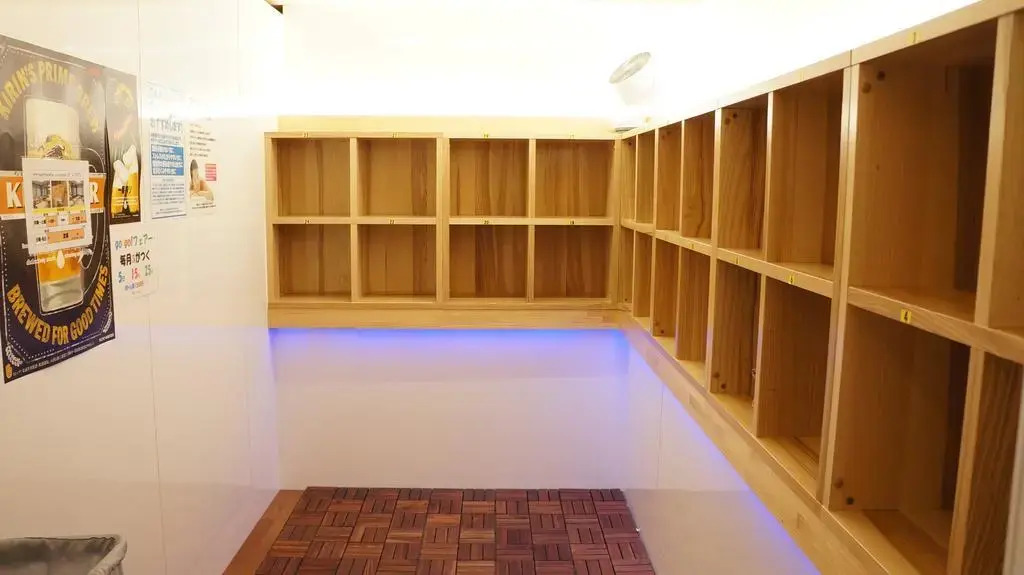 Capsule Hotel 310