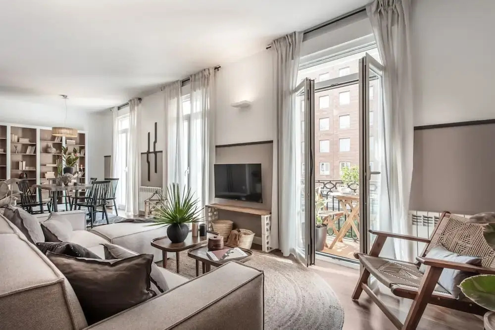 Yangambi - 2 Bedrooms and Office in Lista