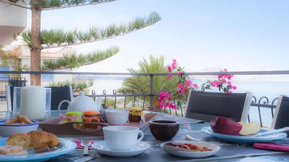 Altavilla Beach B&B