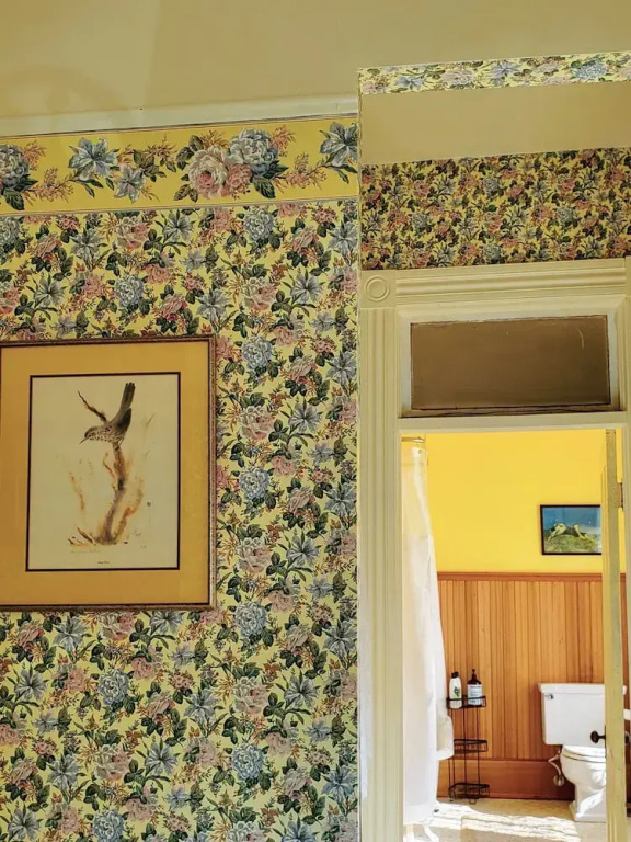 Adams Pragge House - Victorian Bed & Breakfast