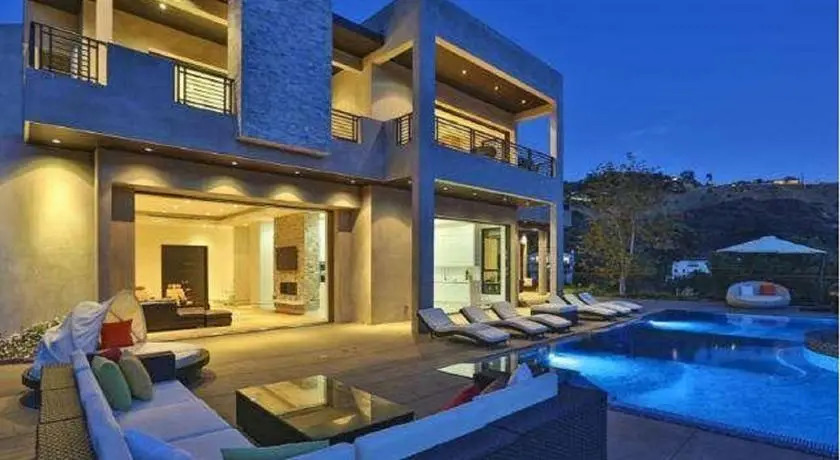 Zorada - Private Hollywood Hills Luxury With Endless Amenities and City Views