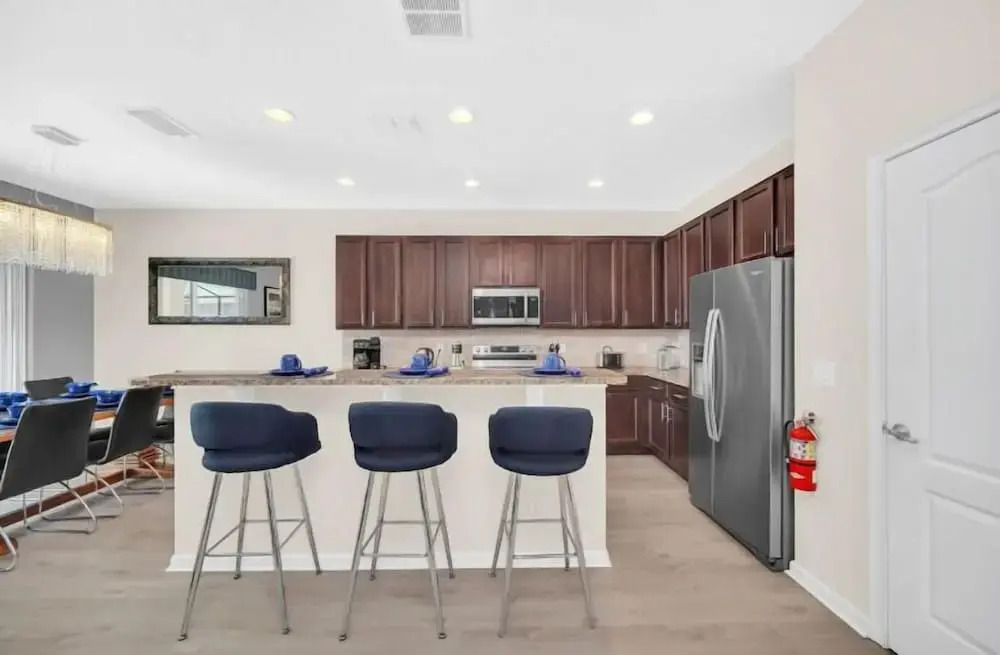 Stunner 6Br W/ South Pool, Lake View & Near Golf