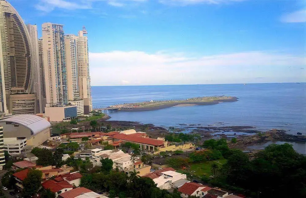 San Roque Suites & Apartments