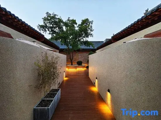Qingmo · Private Hot Spring · Homestay (Xinzhou Ancient City)