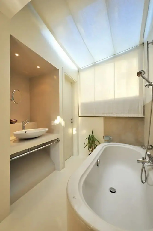 Venice Rialto Apartment With Balcony