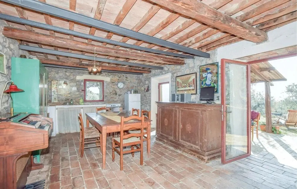Casa Pereti