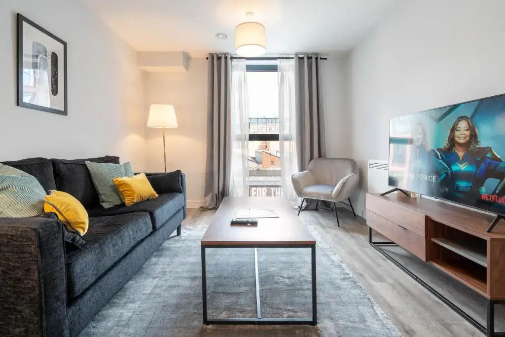 MAEVELA Apartments - Super Comfy Luxury 1 Bed Apartment - City Centre, Digbeth - ROOFTOP TERRACE - Smart TV's