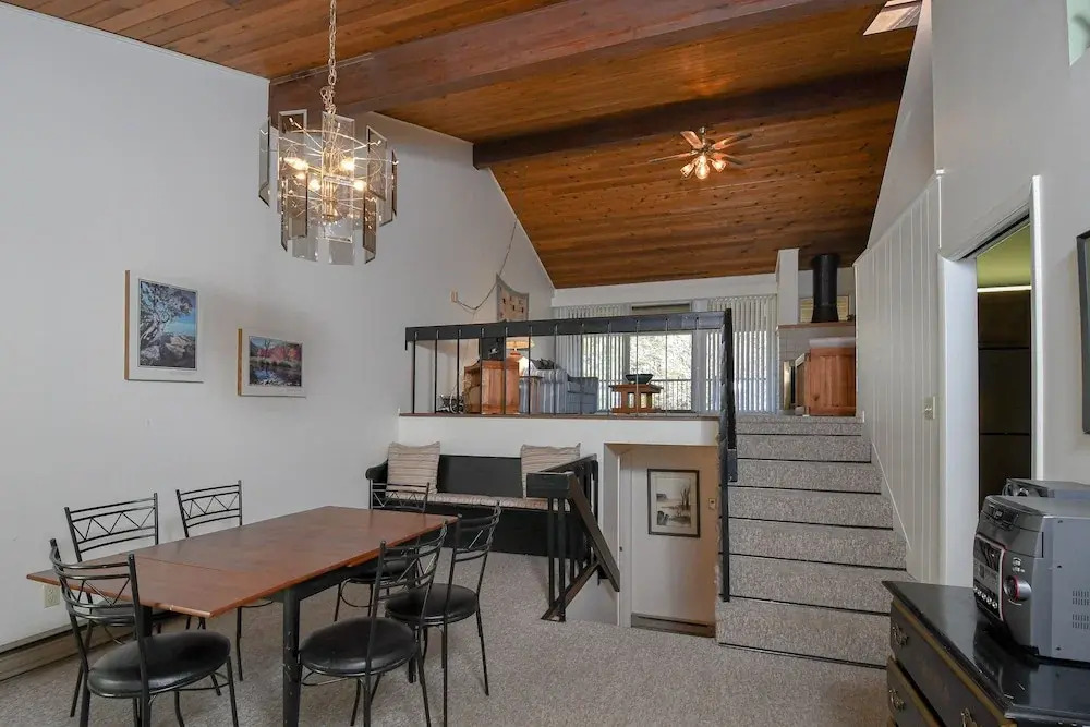 Four Hooppole South Condo B7 2 Bedroom Townhome