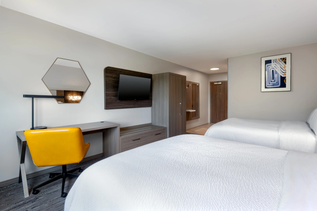 The Inn At Lenoxview Hotel
