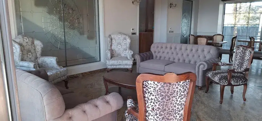 Rosastays Aarnalaya