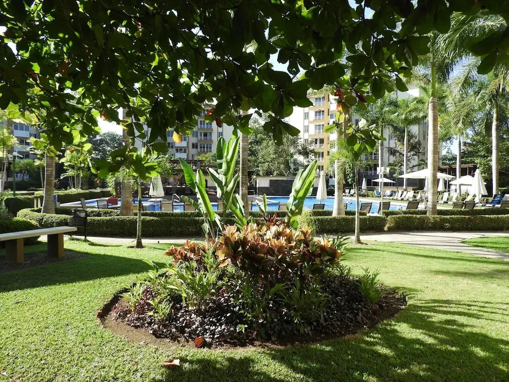 Costa Linda walking distance to the beach