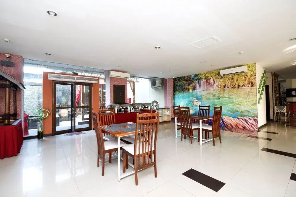 Capital O 1571 Utc Hotel Semarang