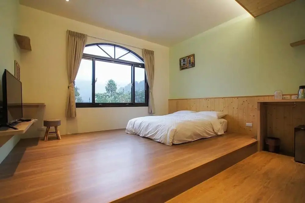 New Live B&B
