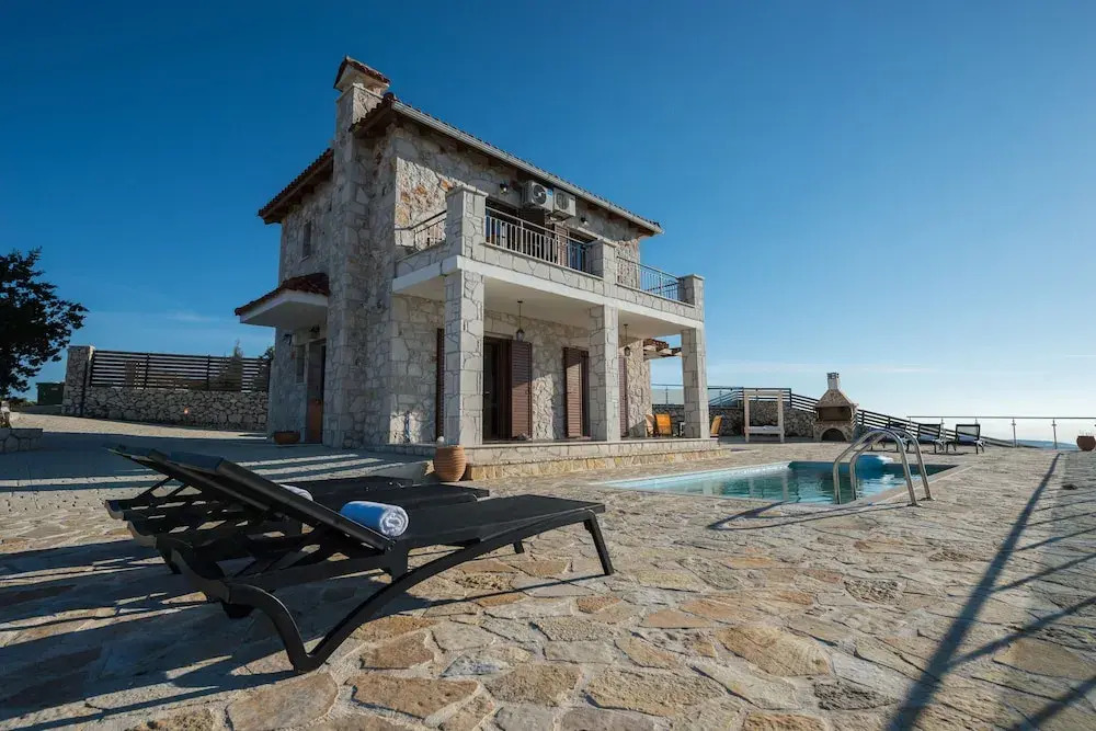 Villa Traditional II