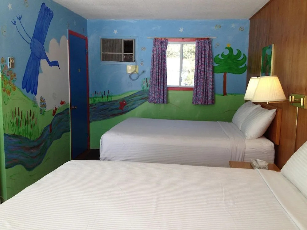 Algonquin Motel