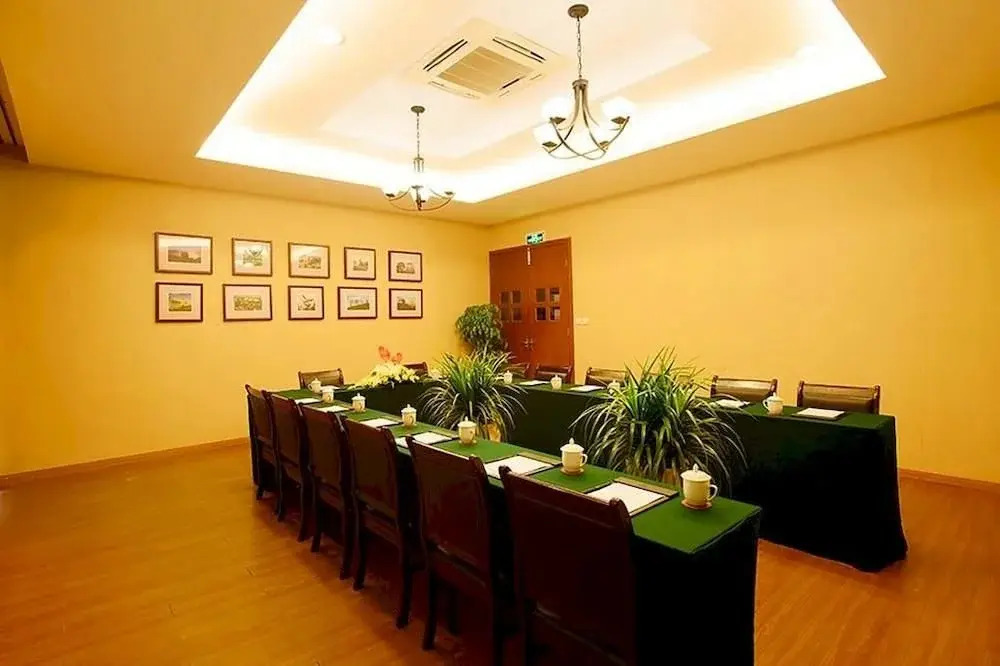 Hangzhou Zhejiang University is the Circle of Xixi Hotel
