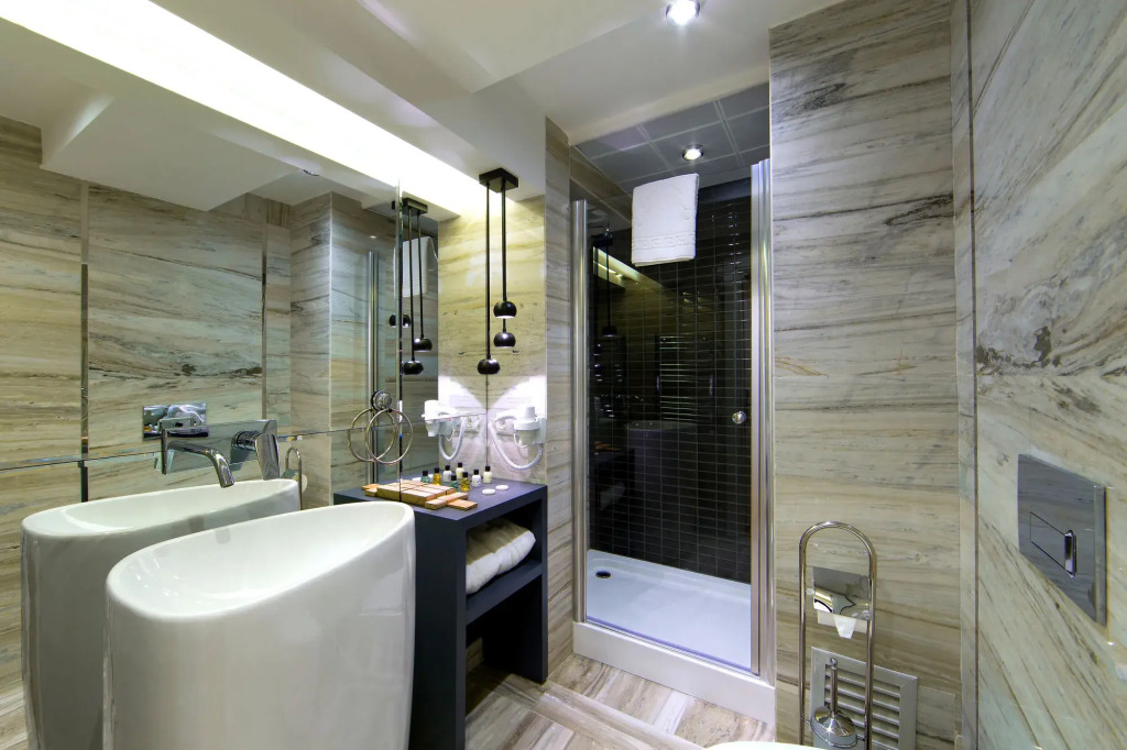 The Place Suit & Apartments