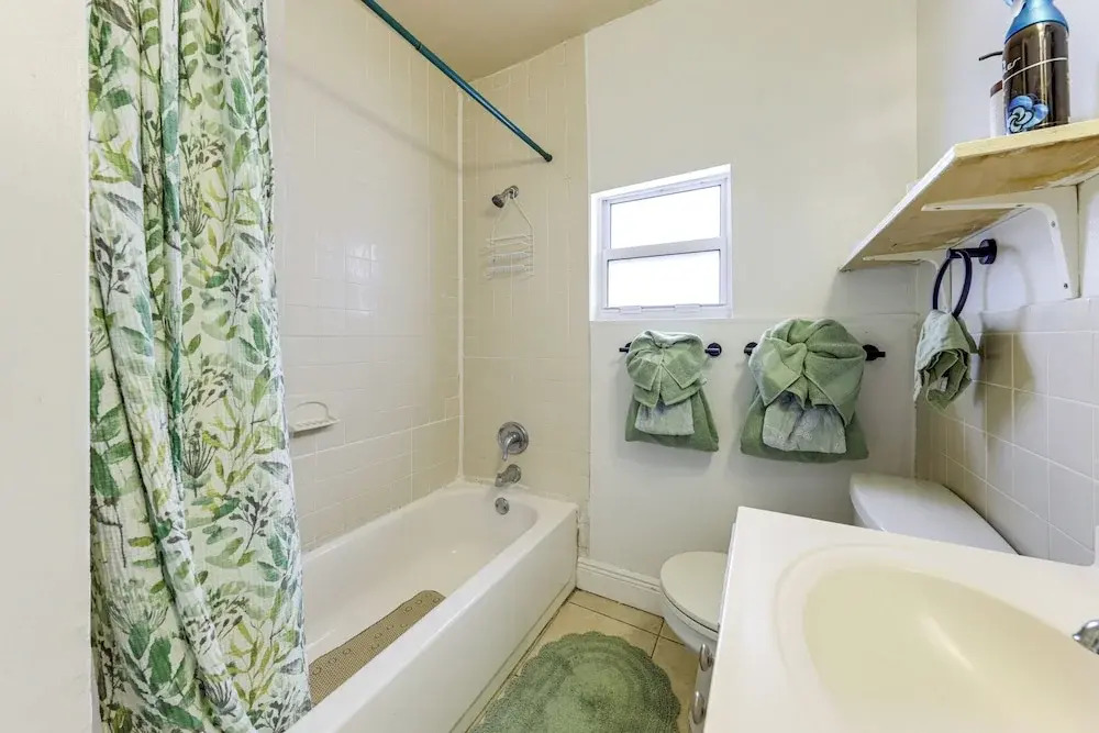 3 Mi to Beach: Pet-friendly Gem in Hollywood