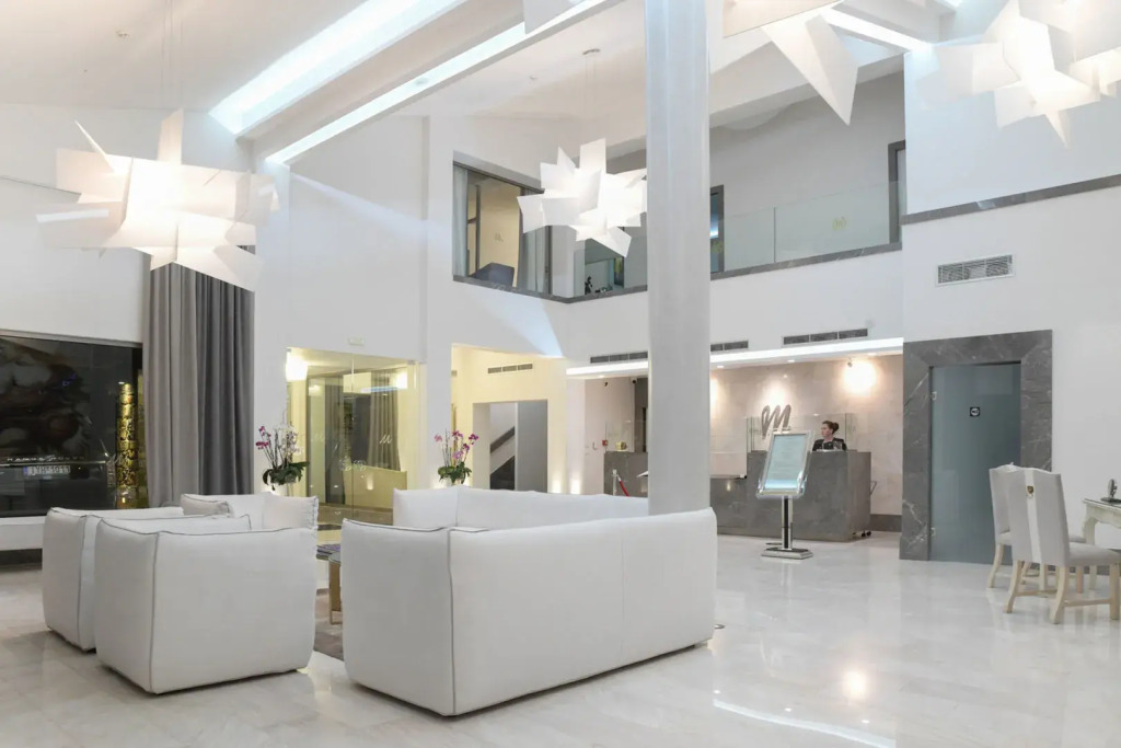Royal Marmin Bay Boutique & Art Hotel