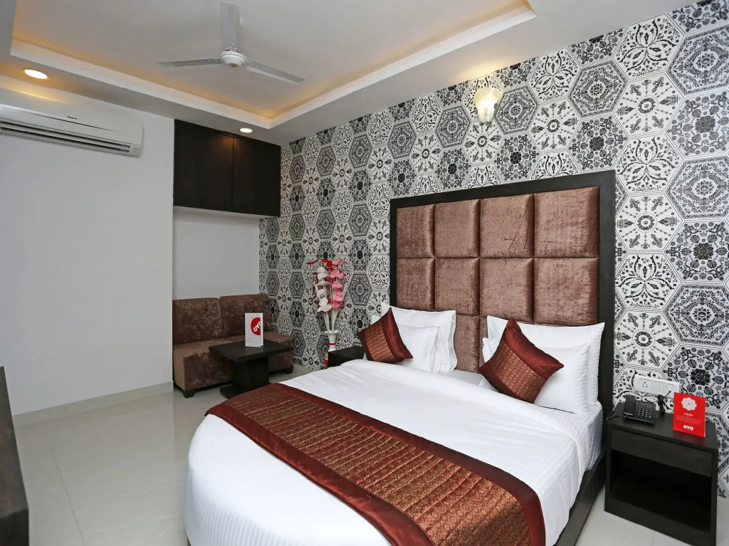 OYO 14769 Hotel Belmonk