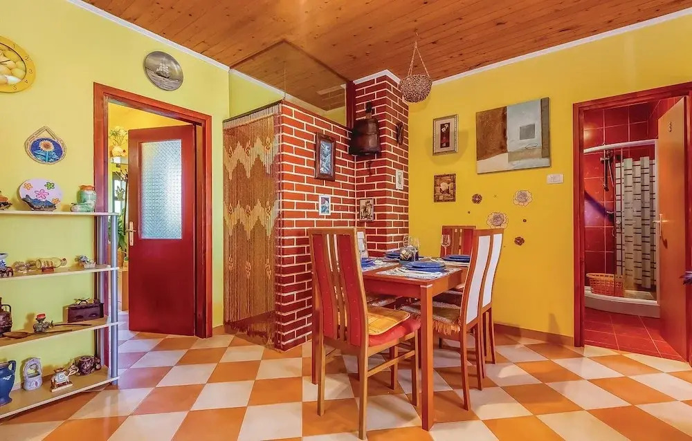 Beautiful Home in Crikvenica With Wifi and 3 Bedrooms