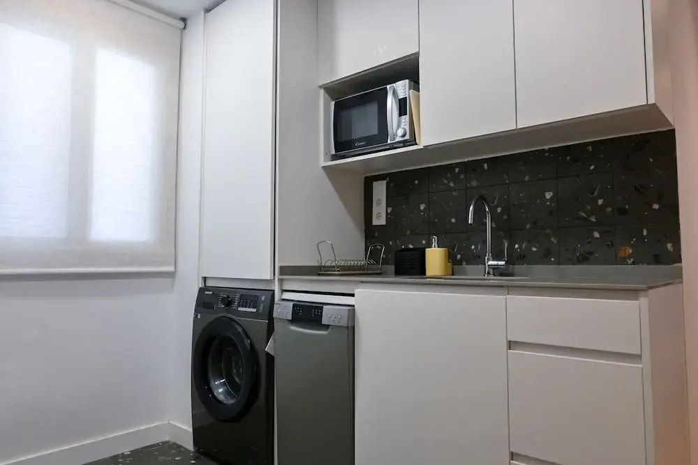 M Sil27 Bonito Apartamento de dos Dormitorios a