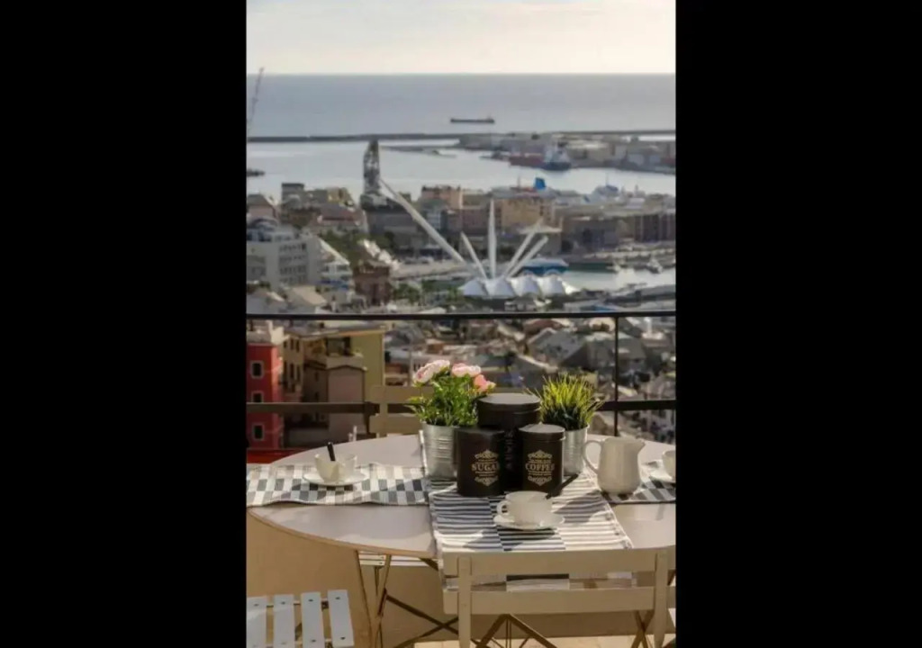 Flat 4 Bedrooms 2 Bathrooms - Genoa