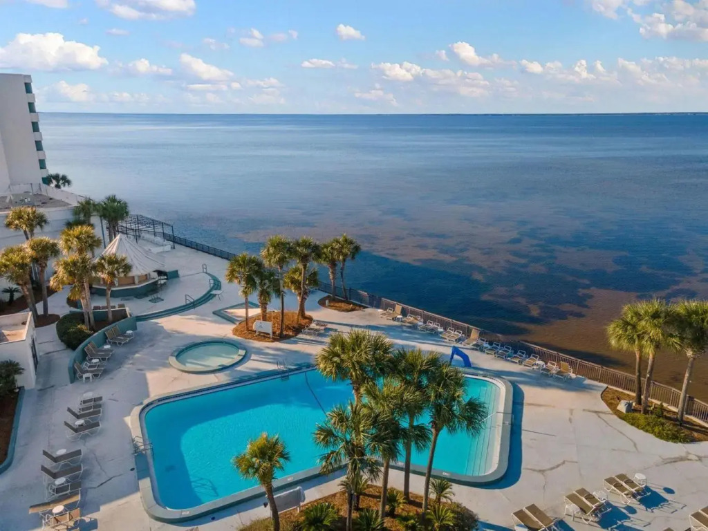 Lovely Sandestin Resort Studio with Balcony and Beautiful View