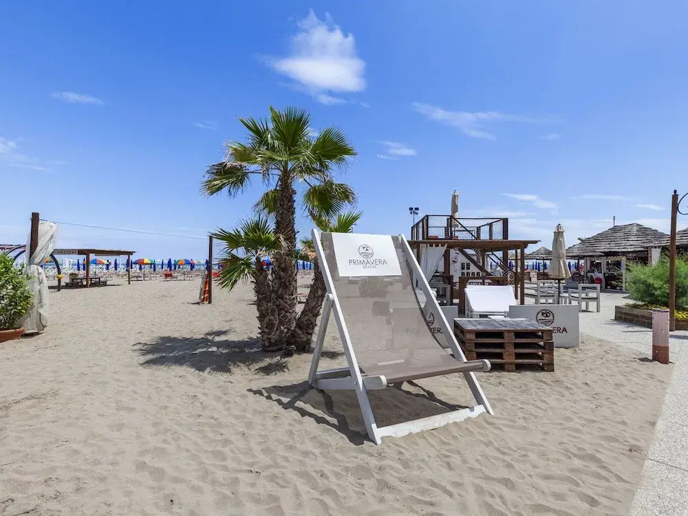 Spacious Apartment in Rosolina Mare near Beach
