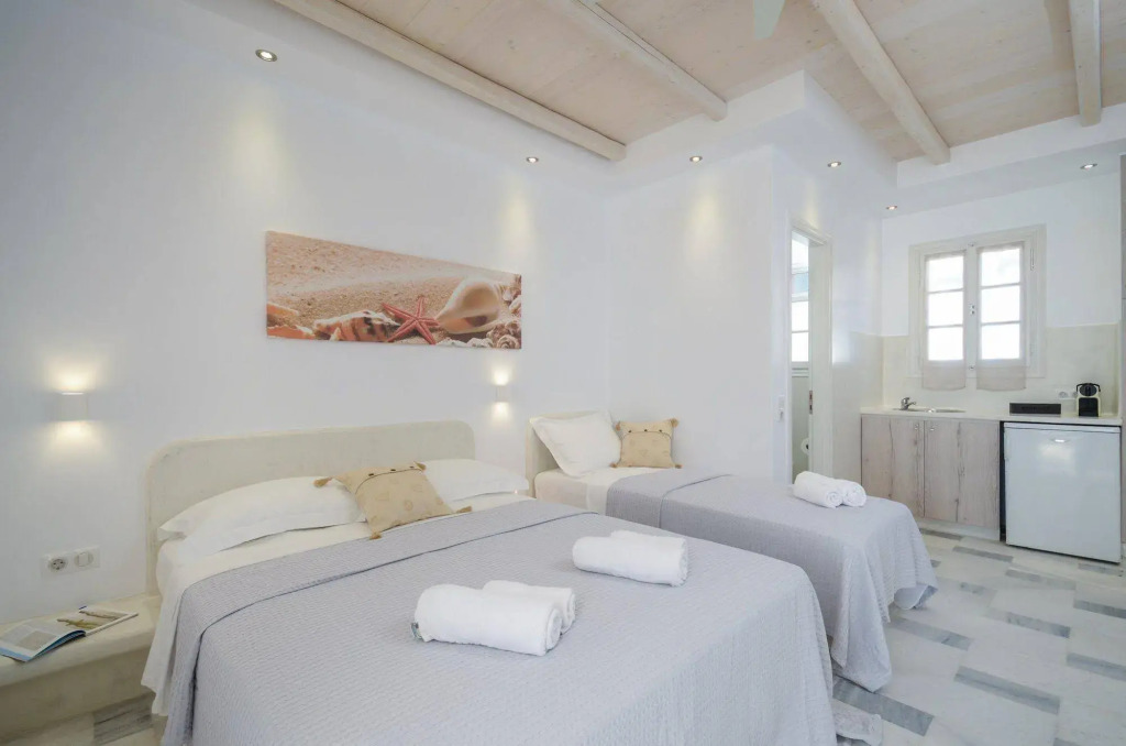 Ostria Hotel