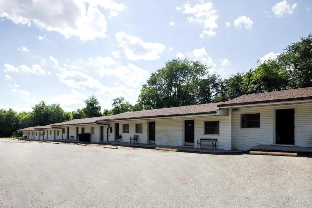 BlueJay Motel - Salem - Roanoke I-81