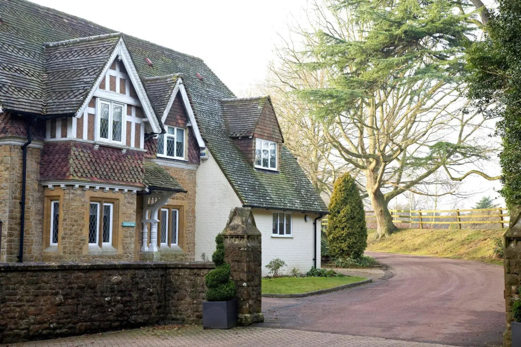 Hartsfield Manor