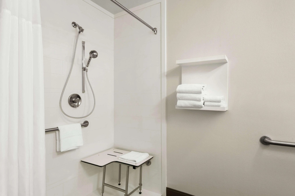 Hampton Inn Portland Airport