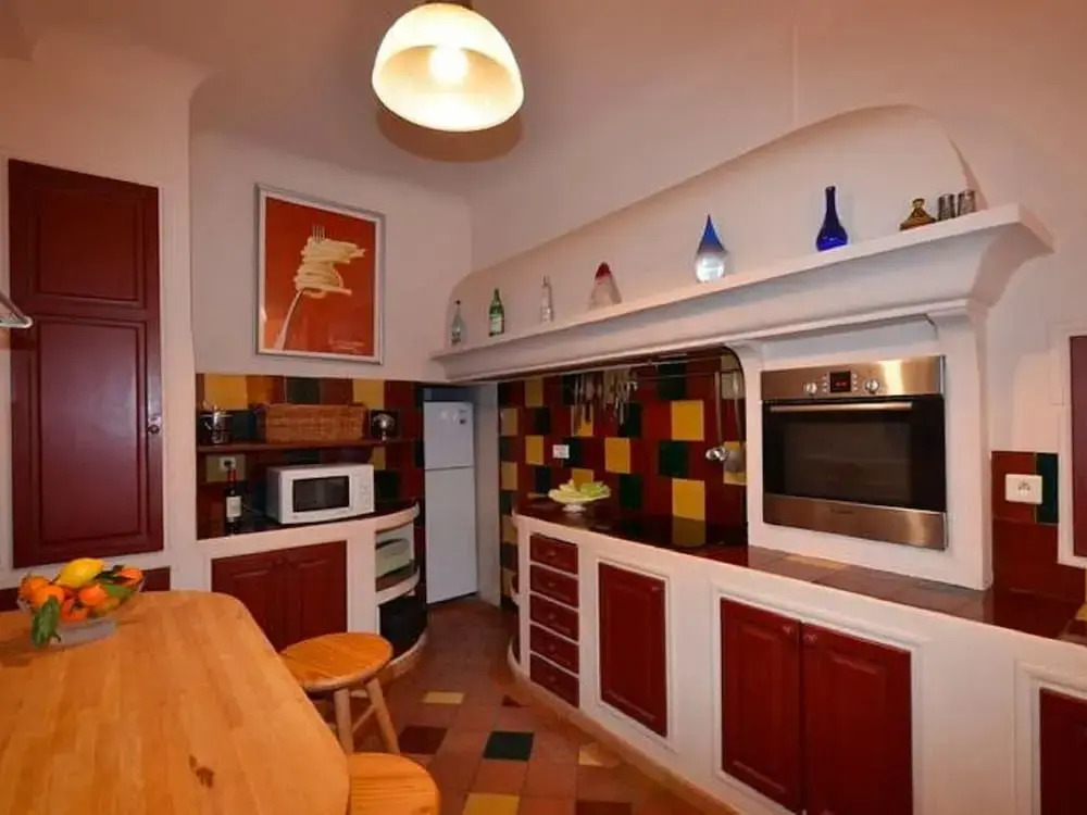 Quaint Villa in Aix-en-provence With Sauna