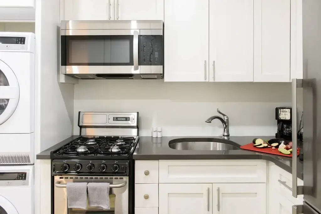 75-2b Prime Upper East Brand New 1BR W D Elev